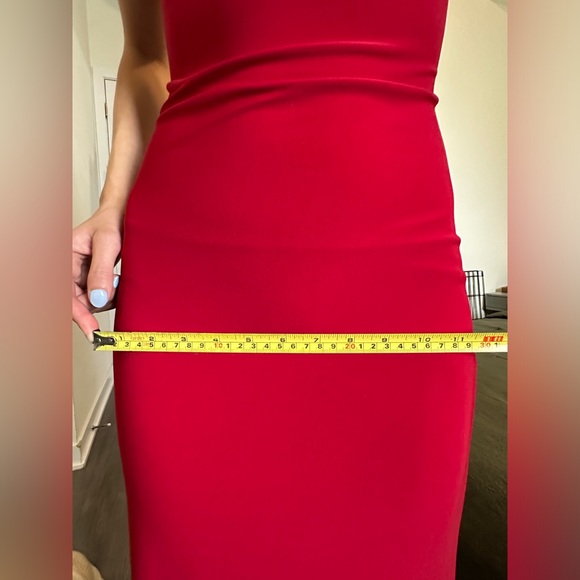 Le Chateau Halter Neck Dress with Front Slit - Picture 5 of 8